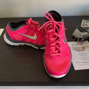 Nike training woman’s flex supreme TR3